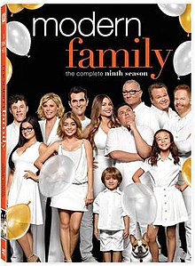 Modern Family Season 9 (2017)